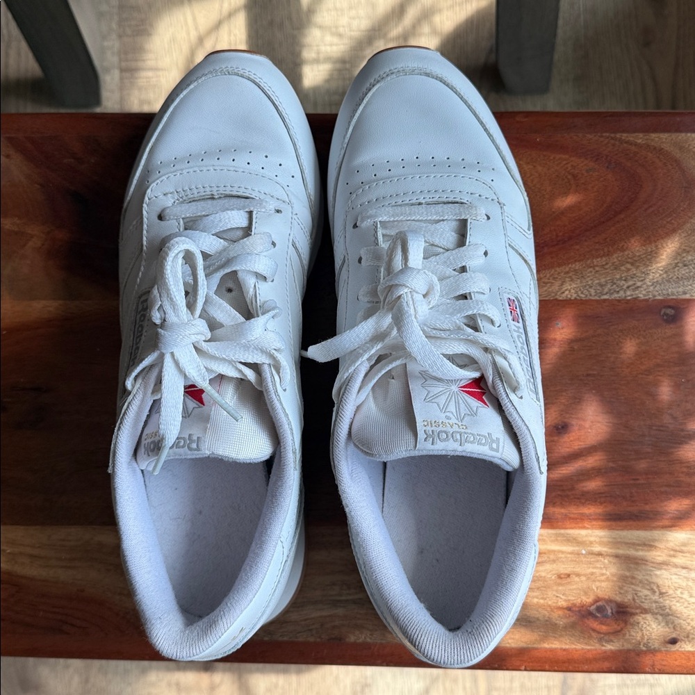Reebok Classic White Leather Shoes - Picture 6 of 6
